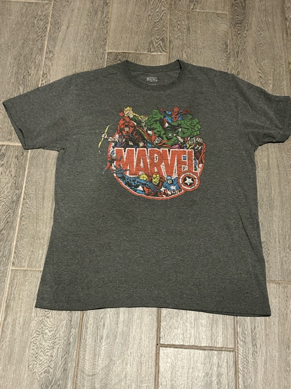 Marvel Men's Dark Gray Graphic Tee with Multicolor Hero Emblem - size Large